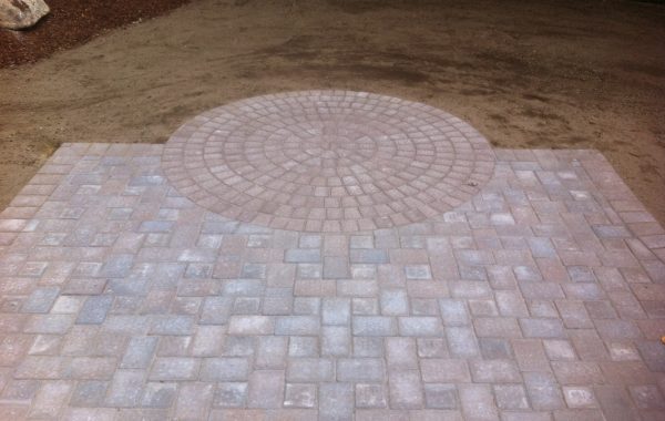 Bow Paver Patio with Circle Pattern
