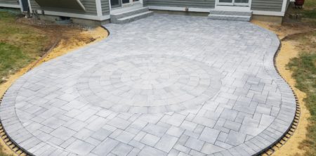 Bow Ledgestone Patio with Circle